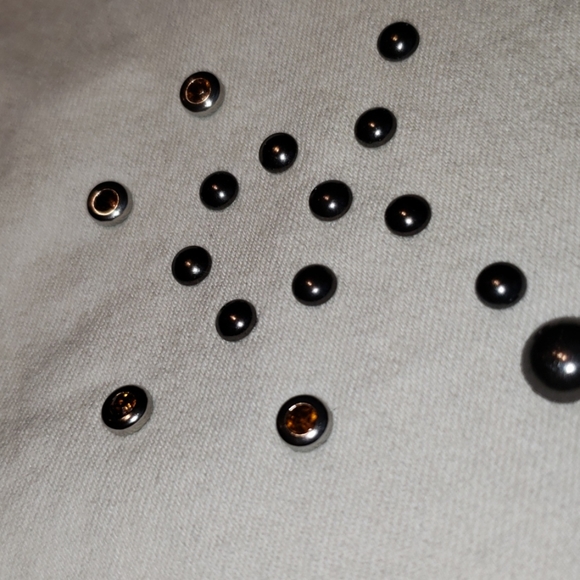 Blank NYC The Intro Jewel/Stud Capri Jeans NEW 🎉HP🎉 - Picture 16 of 17